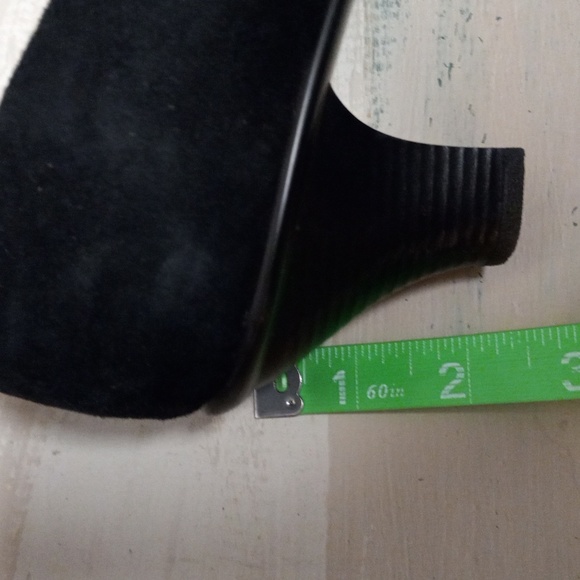 Softspots Black Leather/Suede Heels - Picture 6 of 12